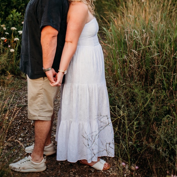 Petal & Pup Florina Midi Dress - White Floral - Picture 4 of 5